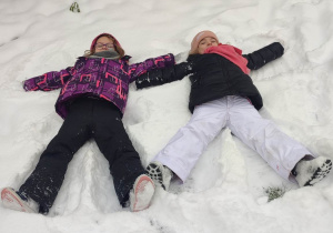Robimy aniołki na śniegu