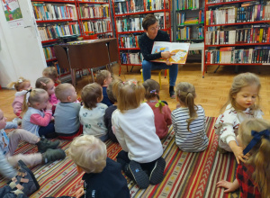 Żaby w Bibliotece "Pod Babą Jagą"