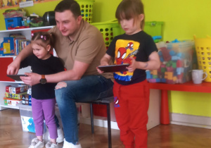 Grupa "Koty" podczas warsztatów - Polina i Pola