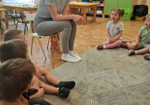 "Poczytaj mi Mamo, poczytaj mi Tato" - Żabki