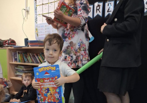 Pani Dyrektor "pasuje" przedszkolaka