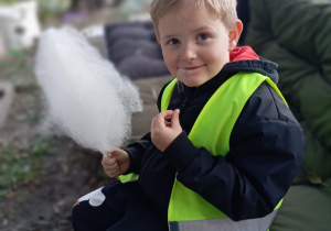 Gabryś z wielką watą cukrową